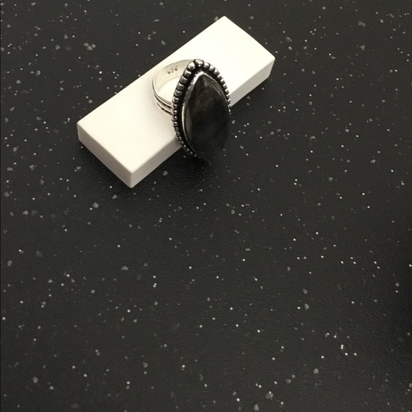 Labradorite Ring - Picture 3 of 5